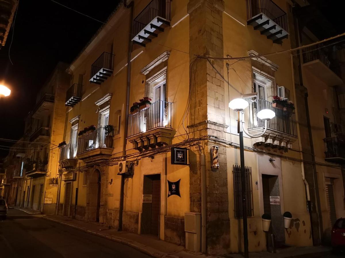 Palazzo Gioffre Джела Екстер'єр фото